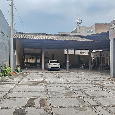Reddoorz Near Alun Alun Cianjur Hotel Exterior foto